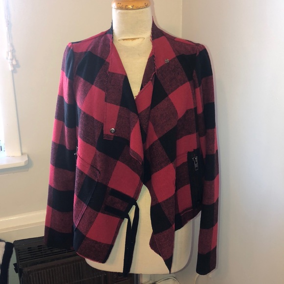 BB Dakota Plaid flannel red and Black jacket - Picture 3 of 8